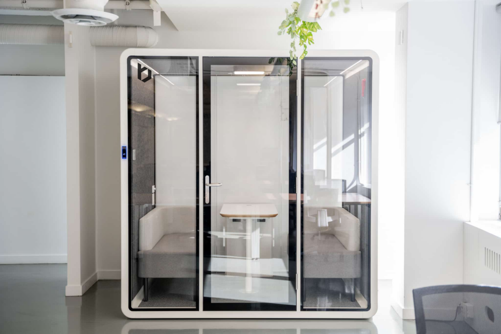 Quad+ | Modular Meeting Room | 4 Person Booth | Bureau