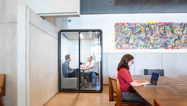 Silence at Work: Top Office Furniture Solutions That Block Noise